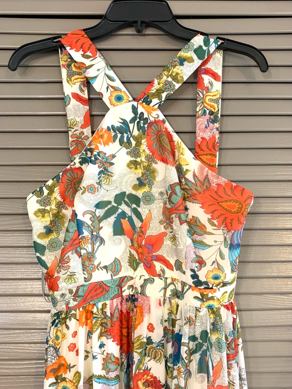 Lulu's White Floral Halter Maxi Dress with Multicolor Print. Size M. NWT - Picture 6 of 9